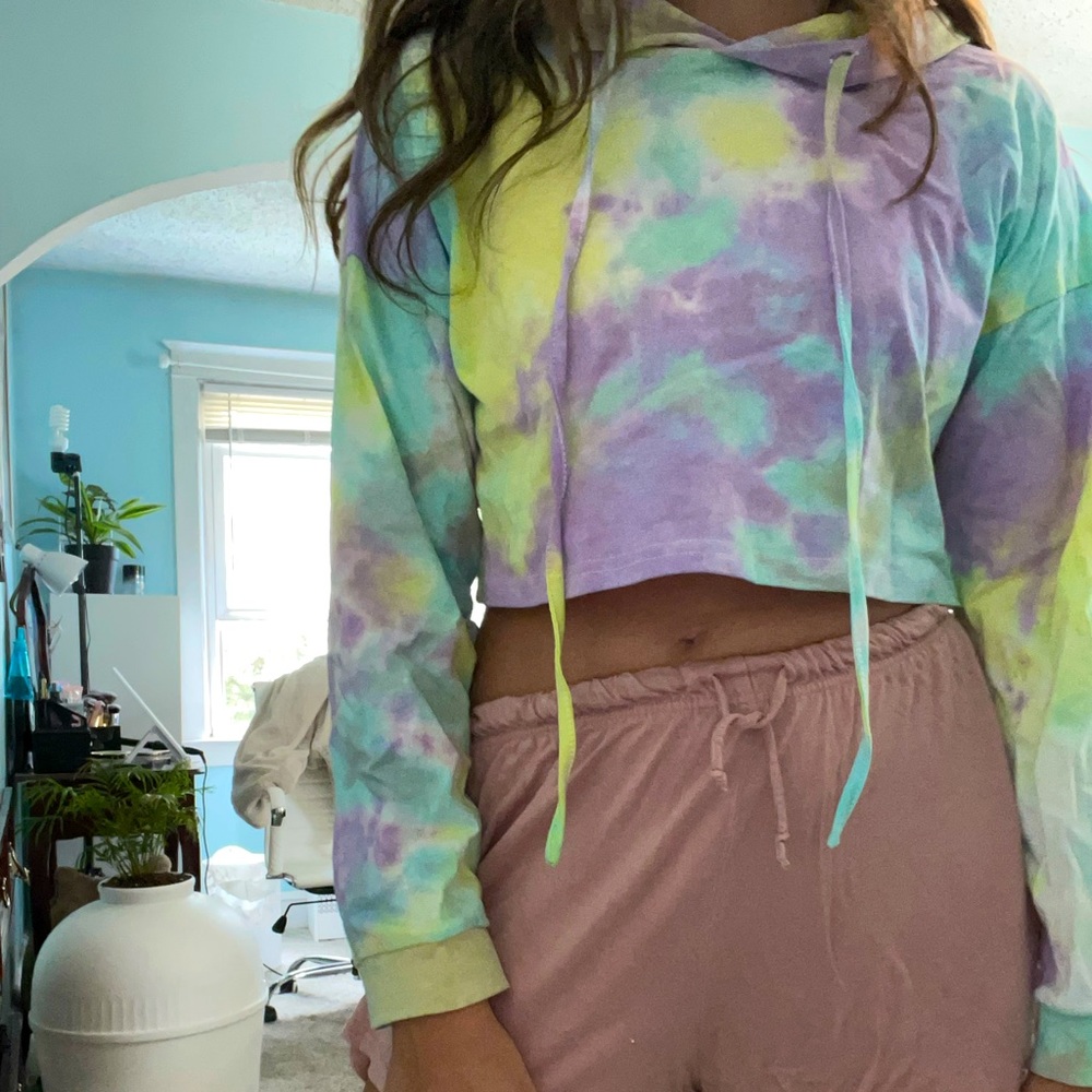 Cropped Tye Die Hoodie